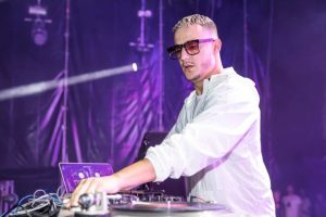 DJ Snake in action